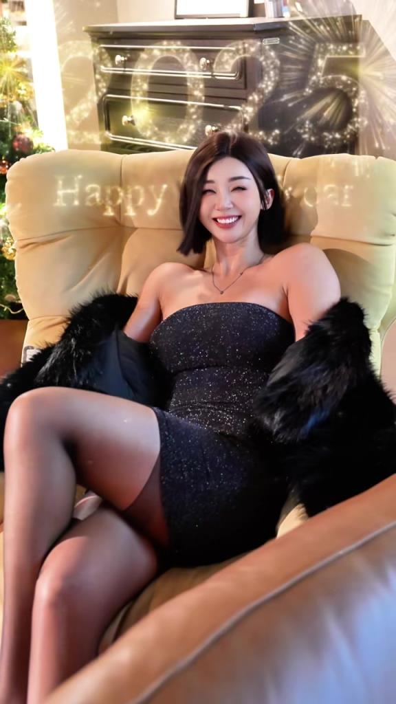 源哥這穿搭誘惑??！張曼源曬照：新年快樂 祝兄弟們新年新氣象